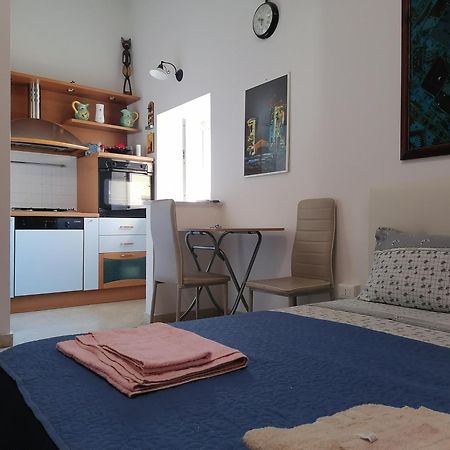 A Due Passi Appartament Hotel Palermo Room photo